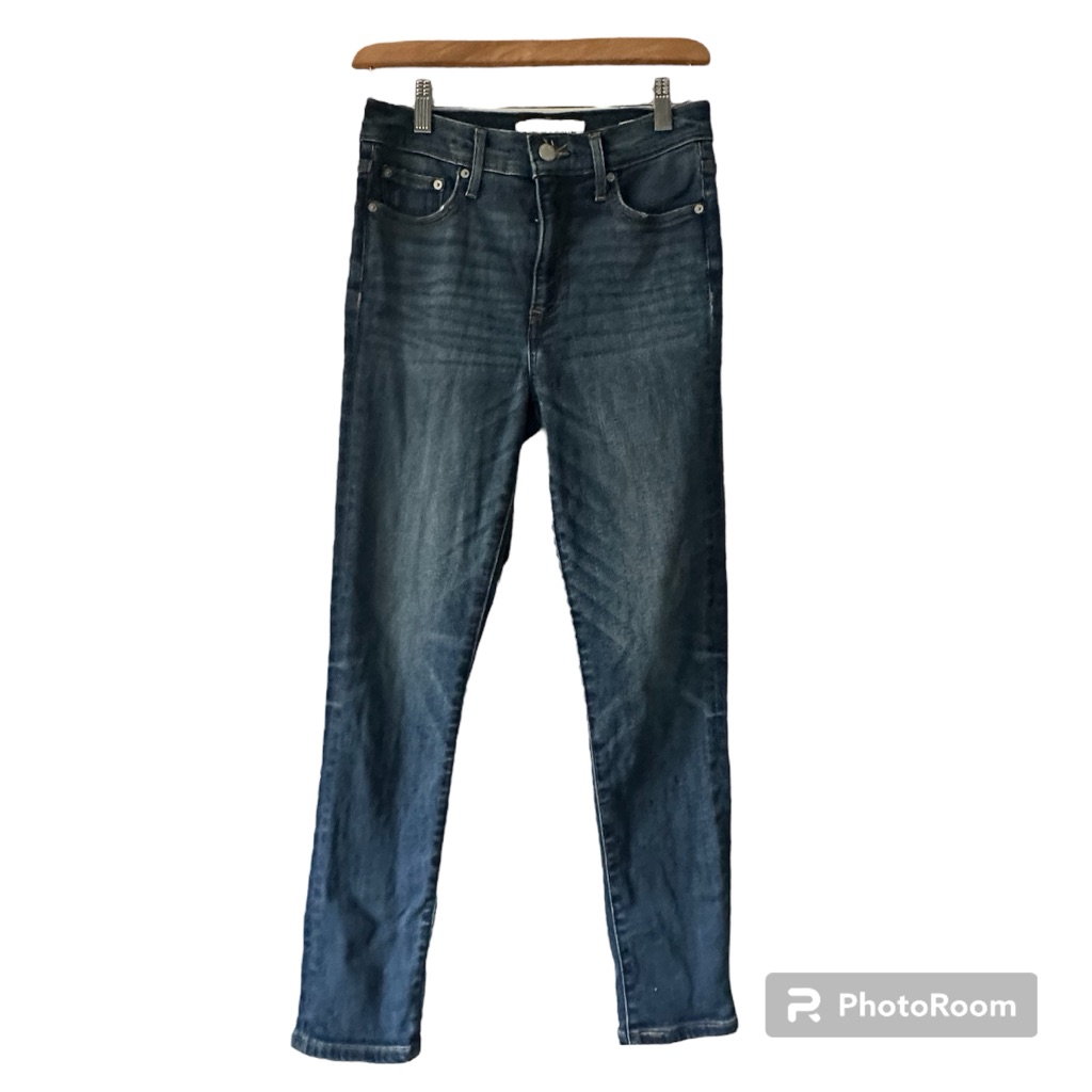 Aritzia Denim Forum The Nico Mid Rise Skinny Crop Denim Size 27